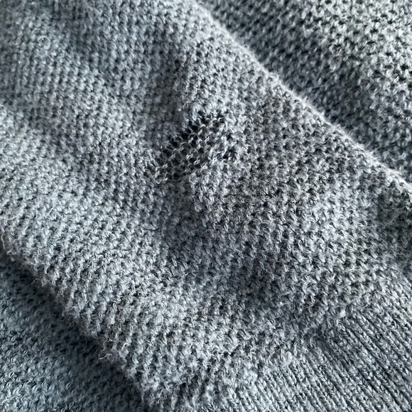 Express cold shoulder shirt sweater - Picture 5 of 8